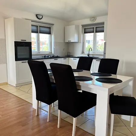 Kaja Apartment *
