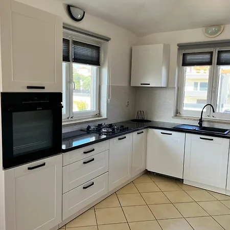 Kaja Apartment *