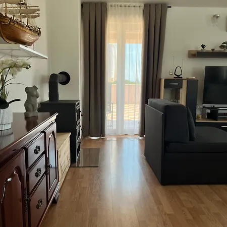 Apartment Kaja Liznjan